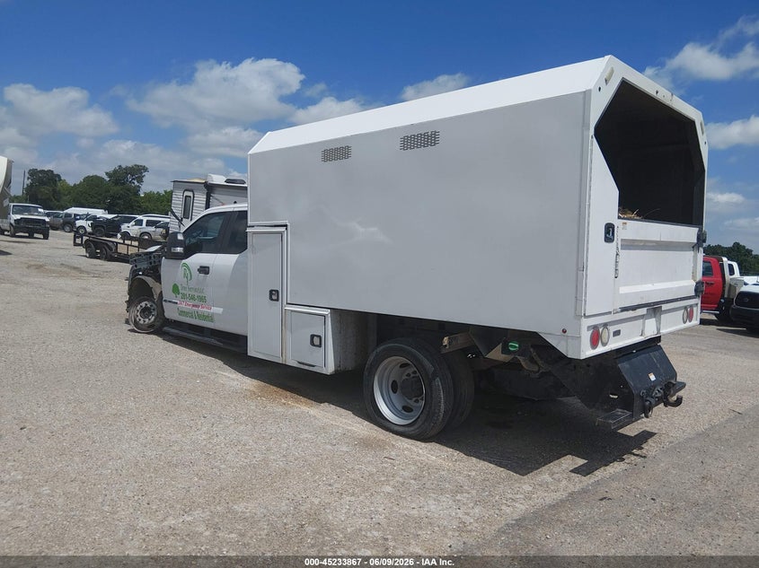 2017 FORD F-550 CHASSIS auction photo 3