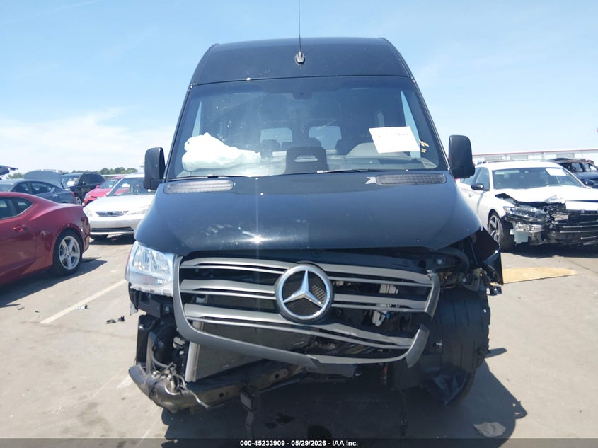 2025 MERCEDES-BENZ SPRINTER 2500 STANDARD ROOF 4-CYL DIESEL HO — Photo 13