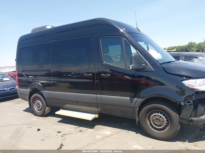 2025 MERCEDES-BENZ SPRINTER 2500 STANDARD ROOF 4-CYL DIESEL HO — Photo 14