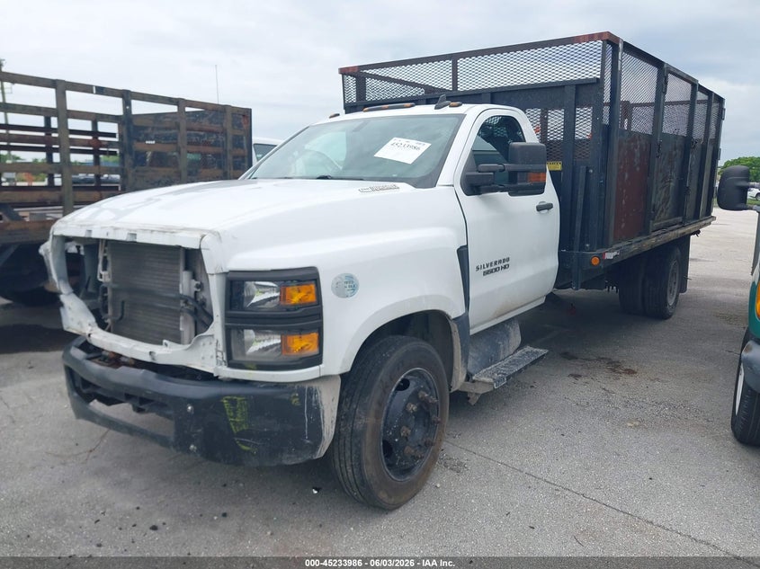 2019 Chevrolet Silverado 6500Hd 1Wt white Lot 111045233986 Vin 1HTKHPVK6KH827836