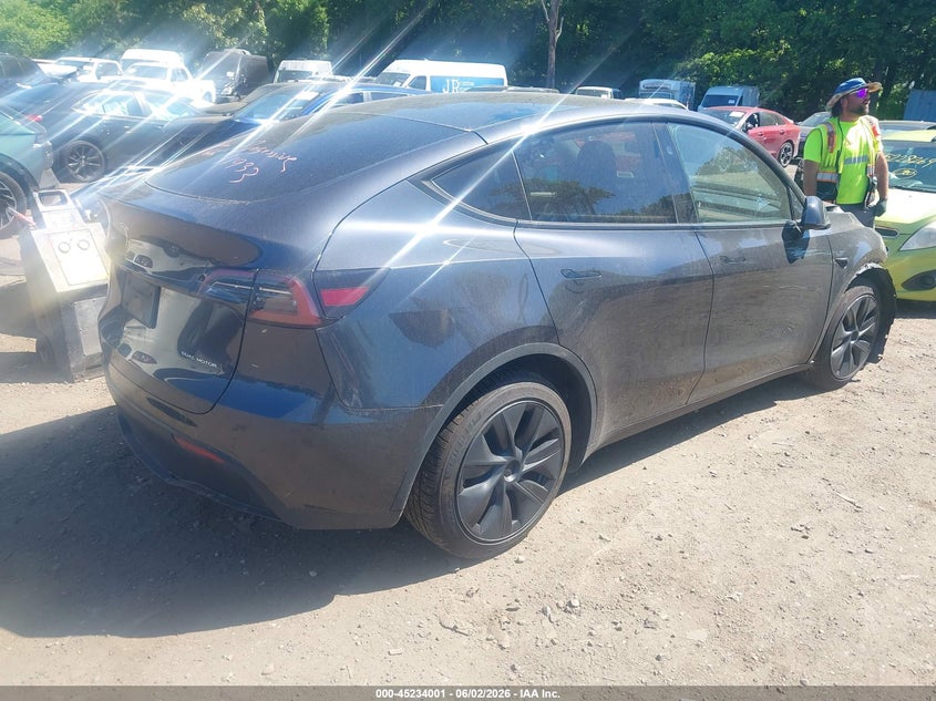 2024 TESLA MODEL Y auction photo 4
