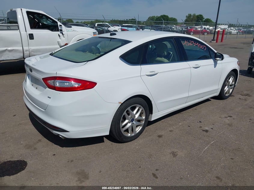 Vin: 1fa6p0h70e5377628, lot: 45731798, ford fusion se 20144