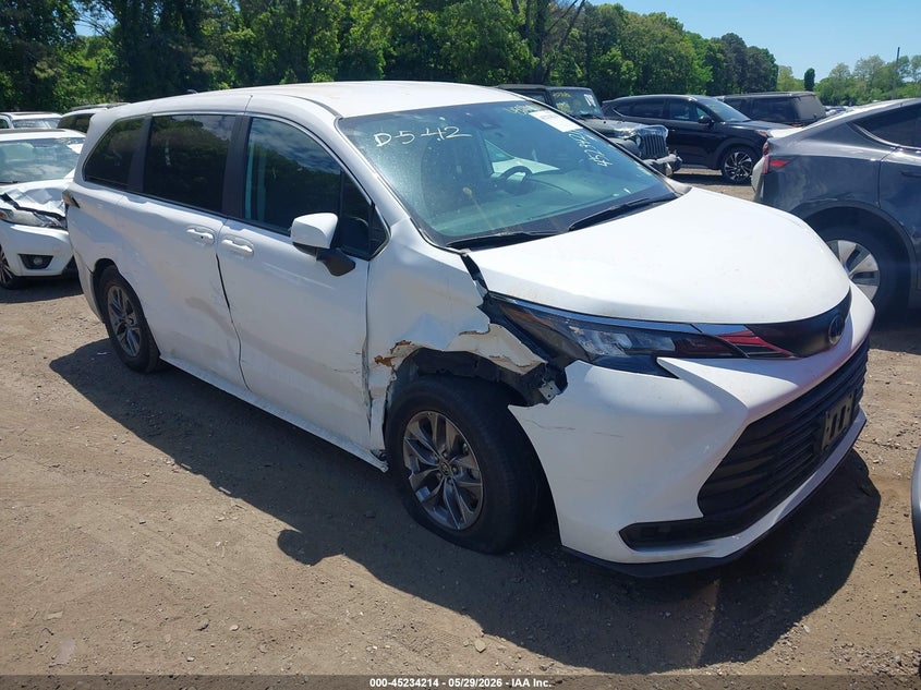 Vin: 5tdkrkec1rs184338, lot: 45732005, toyota sienna le 2024 img_1