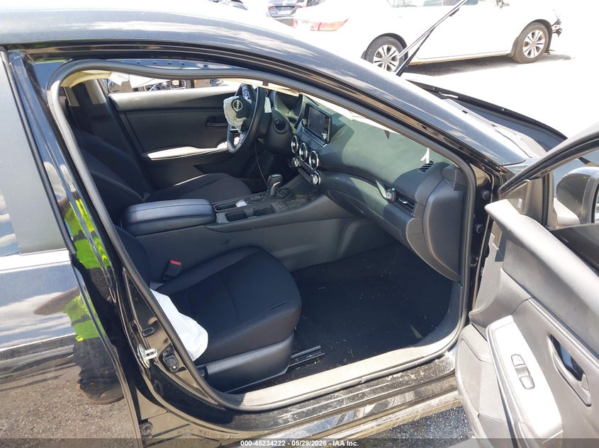 2024 NISSAN SENTRA auction photo 5