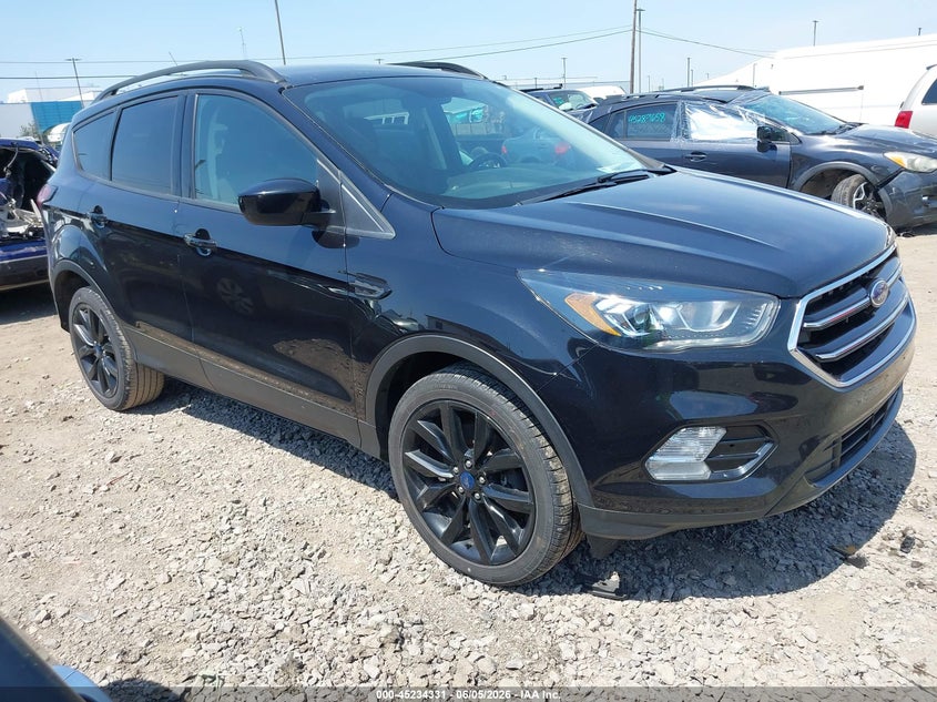 Vin: 1fmcu9gd3kua64300, lot: 45732122, ford escape se 2019 img_1