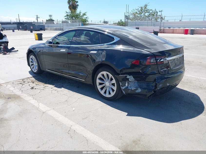 Vin: 5yjsa1e21jf293643, lot: 45732146, tesla model s 100d/75d/p100d 20183