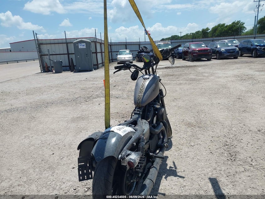 2017 Harley-Davidson Xl883 Iron 883 VIN: 1HD4LE212HC402588 Lot: 45234505