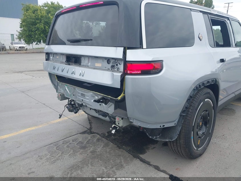 2025 Rivian R1S Adventure Dual Motor Large Pack/Adventure Dual Motor Max Pack VIN: 7PDSGBBAXSN052871 Lot: 45234519