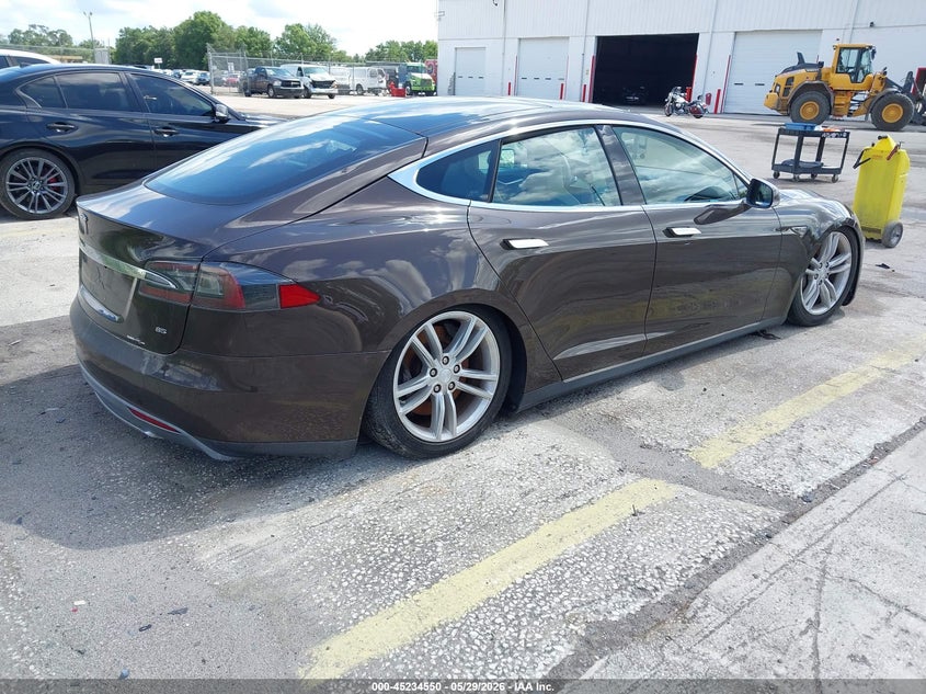 Vin: 5yjsa1dn6dfp11498, lot: 45732341, tesla model s 20134