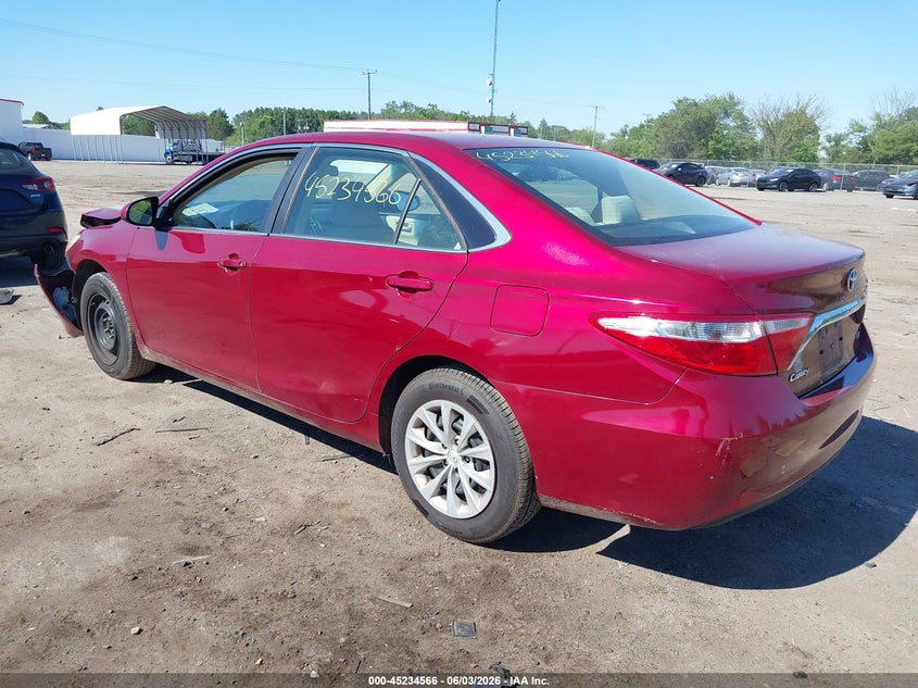 Vin: 4t1bf1fk7fu880424, lot: 45732356, toyota camry le 20153
