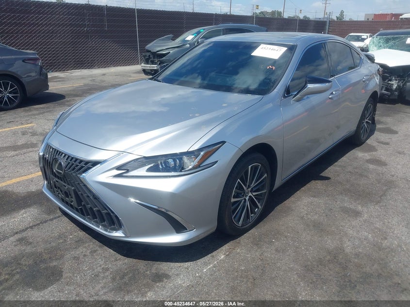 2025 LEXUS ES 300H auction photo 2