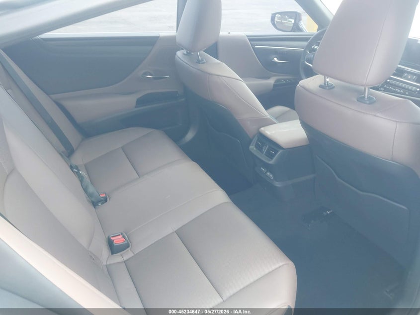 2025 LEXUS ES 300H auction photo 8