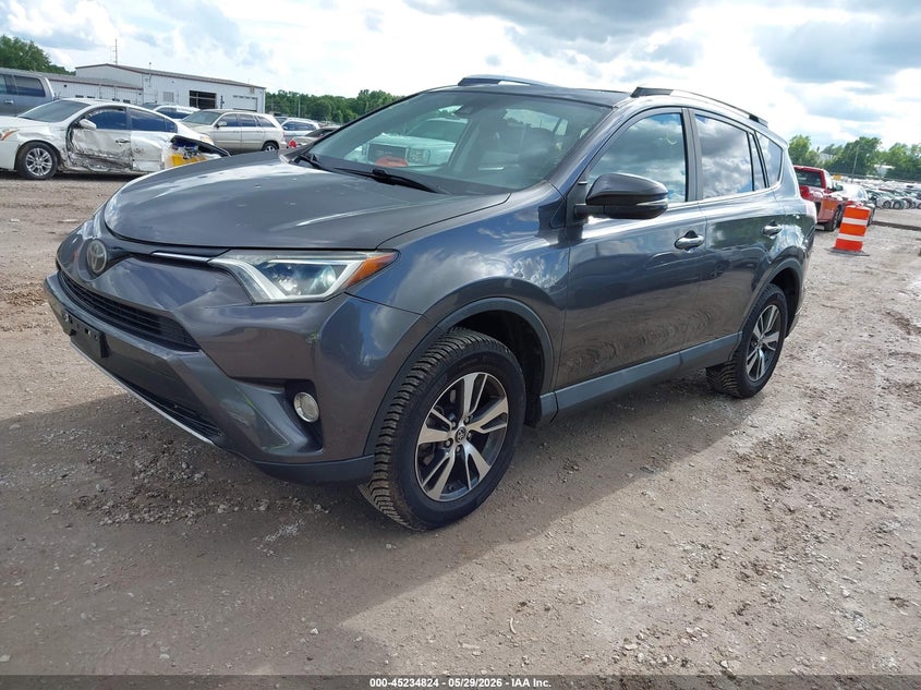 2018 Toyota Rav4 Xle 2T3RFREV4JW704164 photo 1