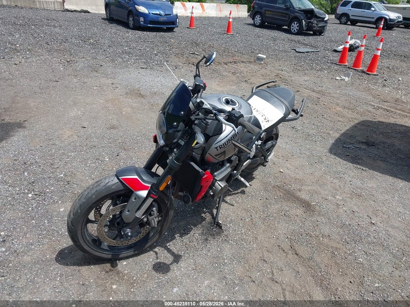 SMTL10UL5PTBE5364 2023 Triumph Motorcycle Trident 660 photo 1