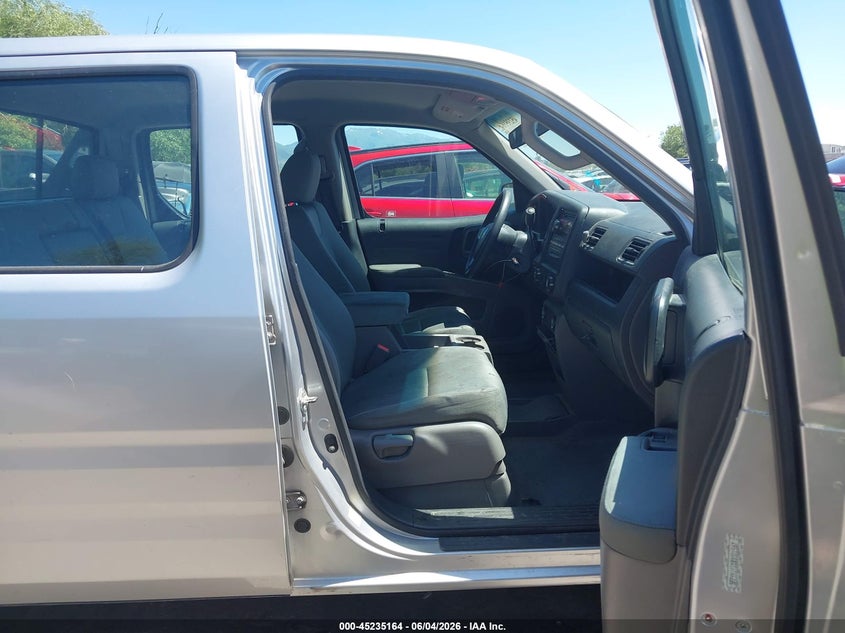 2011 HONDA RIDGELINE auction photo 5