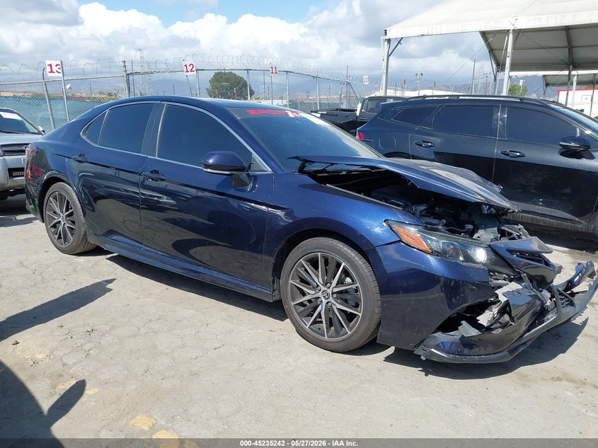 2022 Toyota Camry Se Hybrid