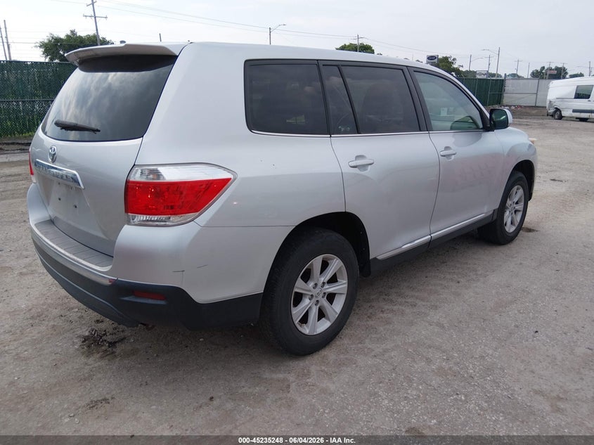 2013 TOYOTA HIGHLANDER auction photo 4