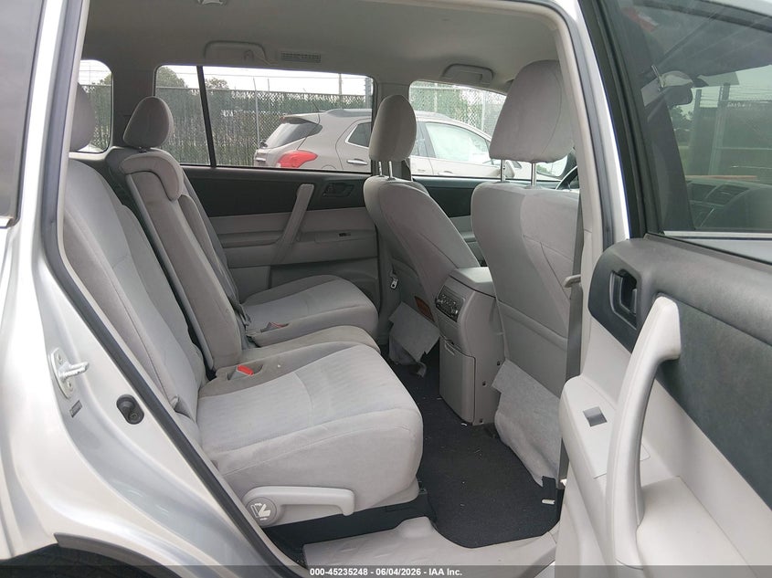 2013 TOYOTA HIGHLANDER auction photo 8