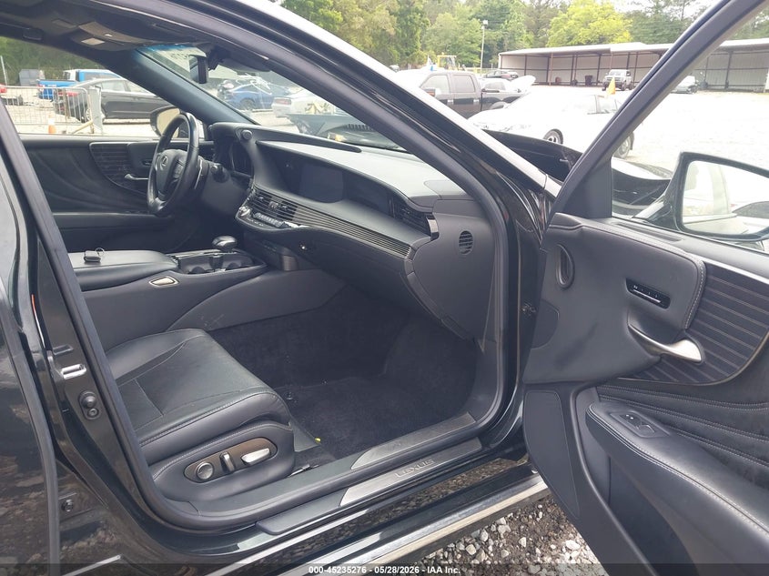 VIN: JTHB51FF3K5010392 2019 LEXUS LS 500