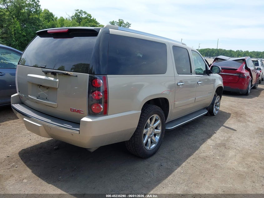 2010 GMC YUKON XL 1500 auction photo 4
