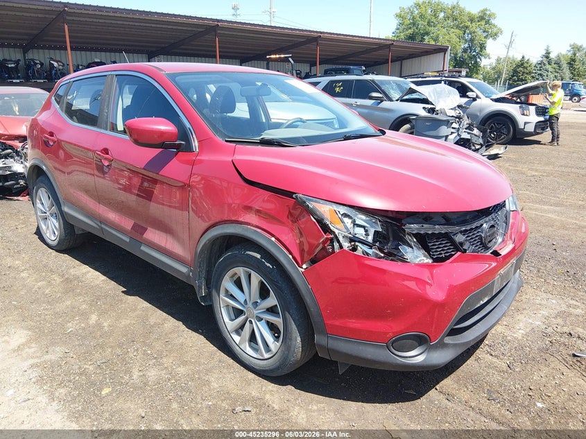 Vin: jn1bj1cr4hw144233, lot: 45733088, nissan rogue sport s 2017 img_1