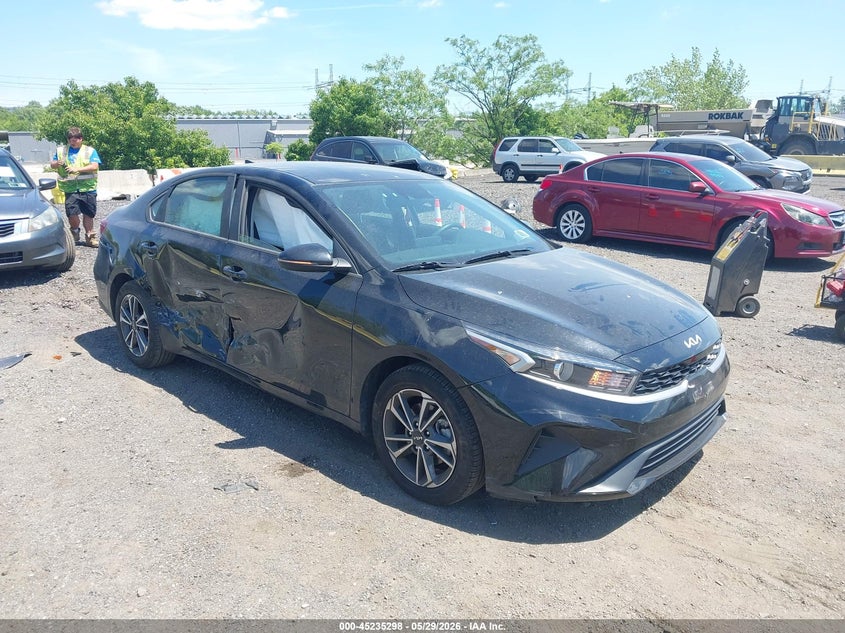 VIN 3KPF24AD7RE735219 2024 KIA FORTE LXS