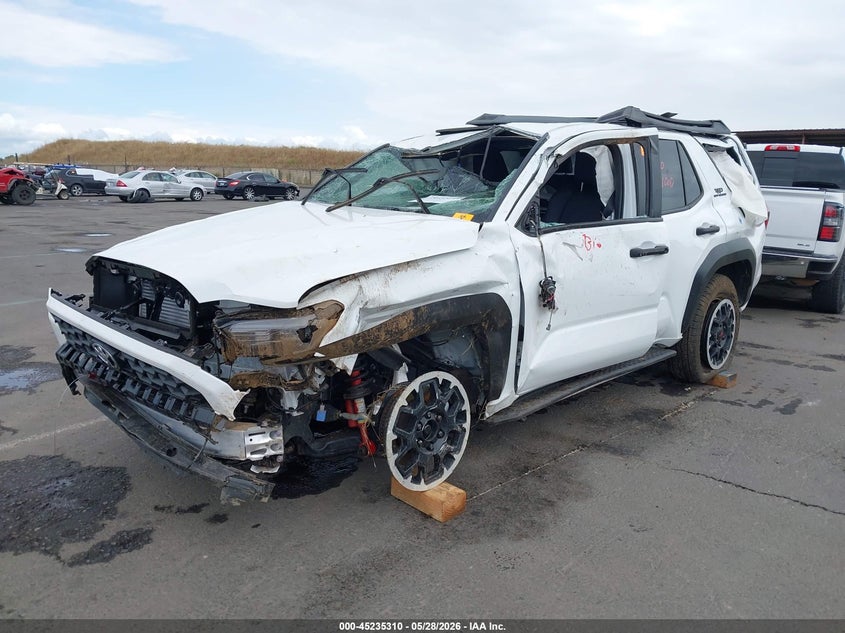 Vin: jteva5br7s5055624, lot: 45733101, toyota 4runner trd off road premium 20252