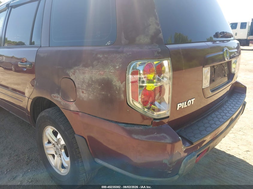 2007 Honda Pilot Lx VIN: 5FNYF18157B010653 Lot: 45235382