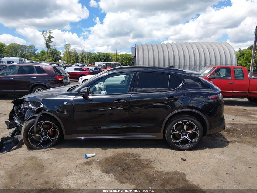 2024 Alfa Romeo Stelvio Ti Awd VIN: ZASPAKBN2R7D79739 Lot: 45235412