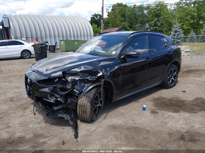 Vin: zaspakbn2r7d79739, lot: 45733203, alfa romeo stelvio ti awd 20242