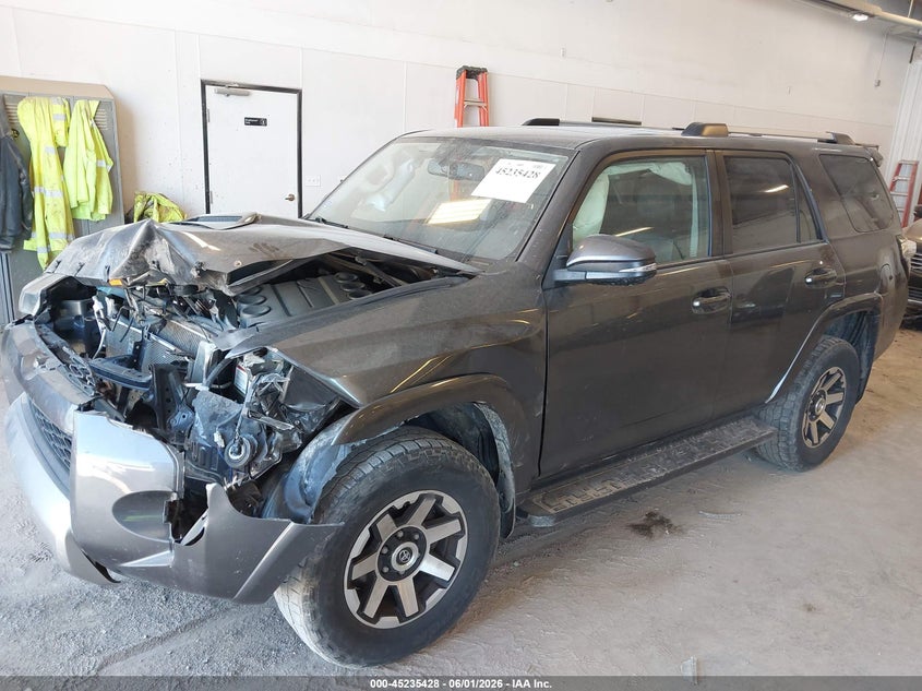 Vin: jtebu5jr5h5454455, lot: 45733220, toyota 4runner sr5 20172