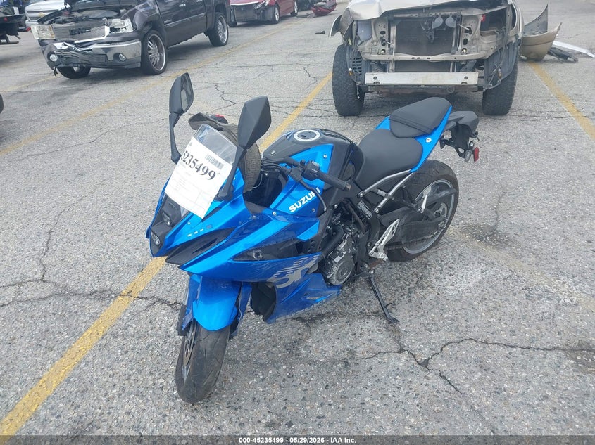 2024 SUZUKI GSX800 auction photo 2