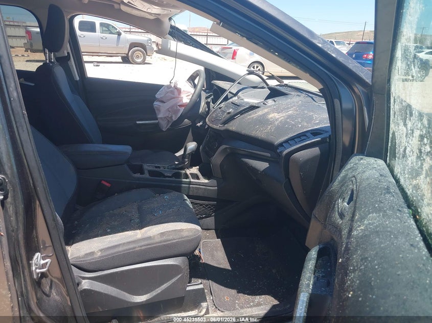 VIN 1FMCU0GD7JUD38964 2018 FORD ESCAPE SE
