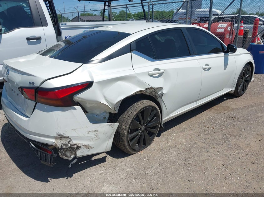 2019 NISSAN ALTIMA auction photo 4