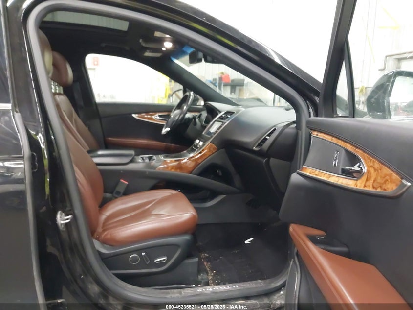 2017 LINCOLN MKX auction photo 5