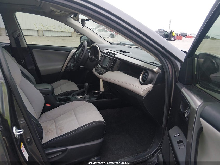 VIN JTMWFREV3HJ124755 2017 TOYOTA RAV4 XLE