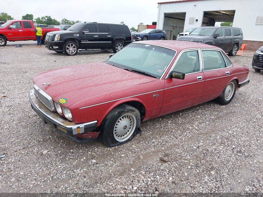 SAJKV1649JC528972 1988 Jaguar Vandenplas photo 1