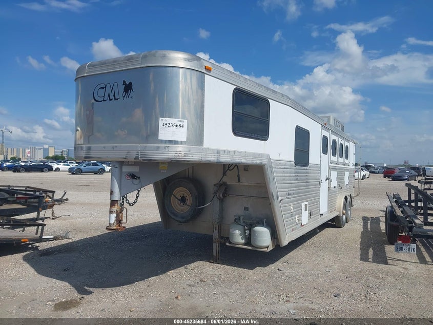 2003 CONTRACT MANUFACTURING CM HORSE TRAILER auction photo 2