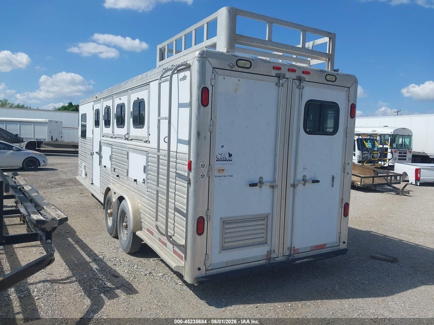 2003 CONTRACT MANUFACTURING CM HORSE TRAILER auction photo 3