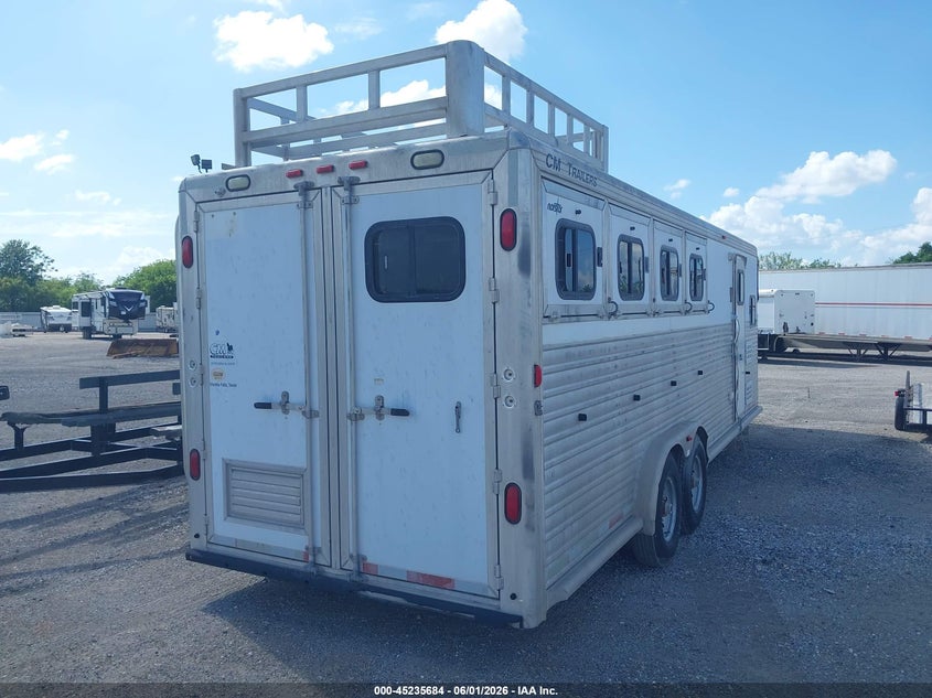 2003 CONTRACT MANUFACTURING CM HORSE TRAILER auction photo 4