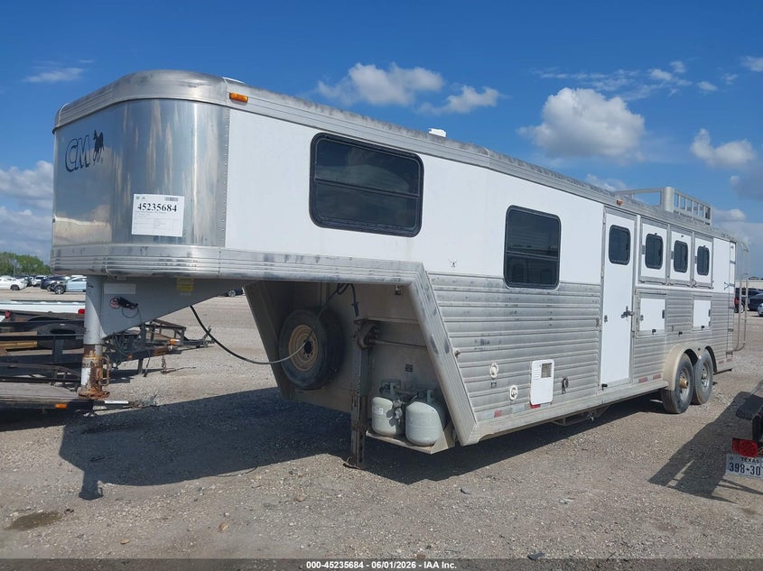 2003 CONTRACT MANUFACTURING CM HORSE TRAILER auction photo 6