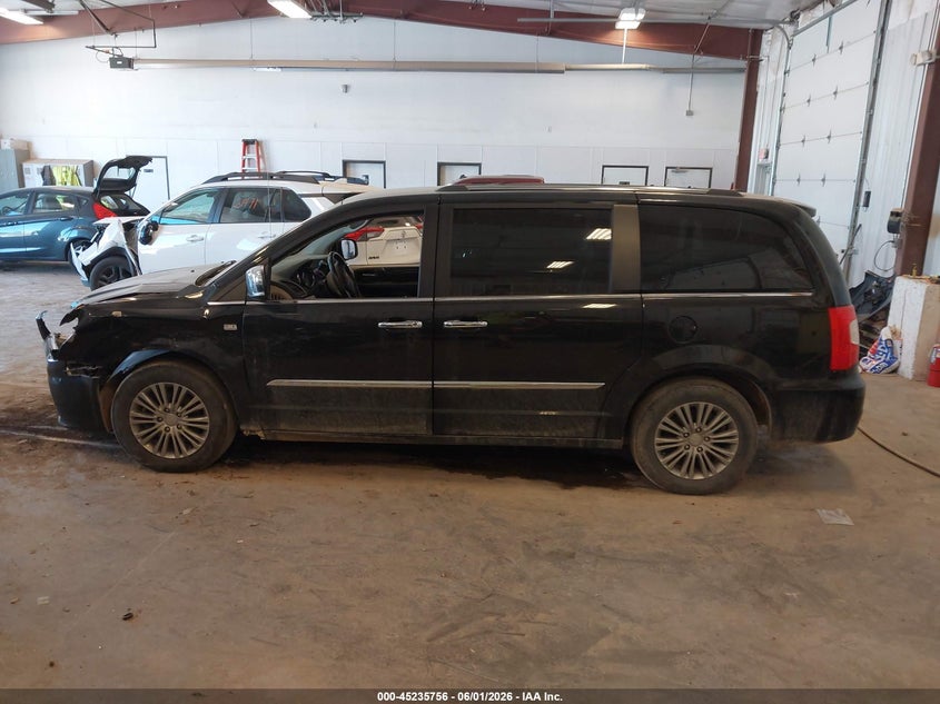 2014 Chrysler Town & Country Touring-L 30Th Anniversary VIN: 2C4RC1CG1ER470578 Lot: 45235756