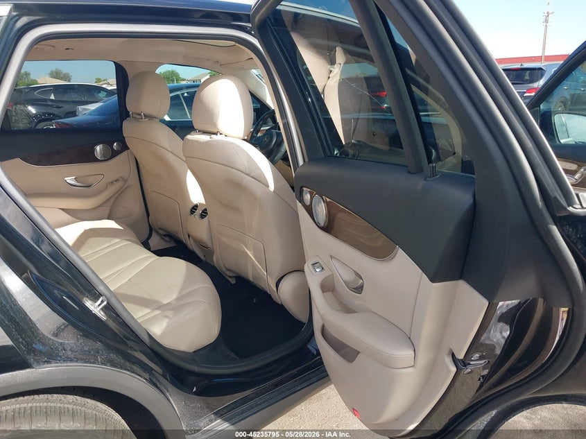 2017 Mercedes-Benz Glc 300 VIN: WDC0G4JB7HF140455 Lot: 45235795
