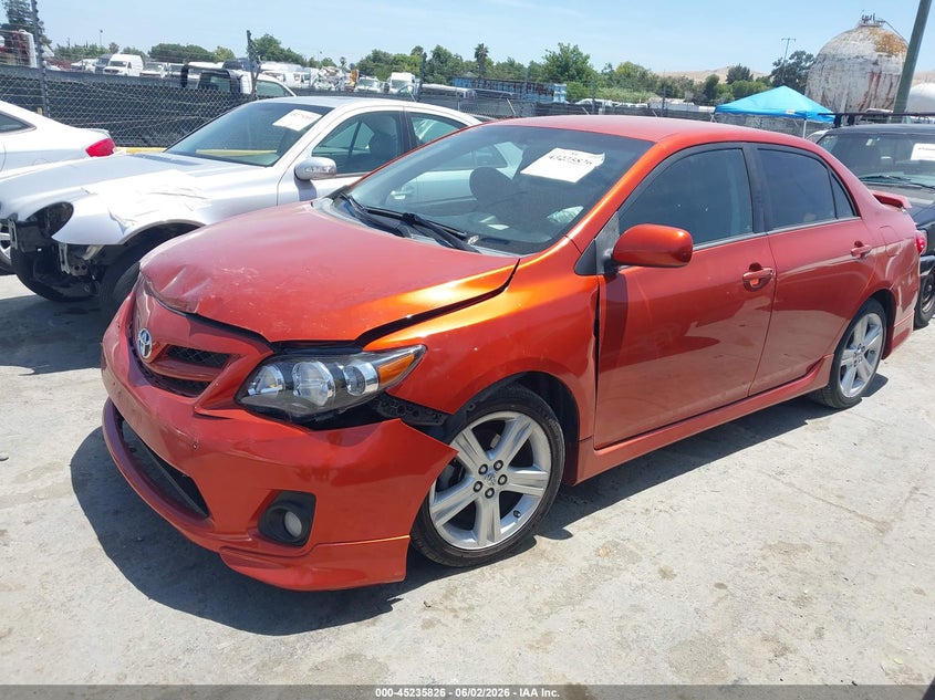Vin: 2t1bu4ee8dc077820, lot: 45733617, toyota corolla s special edition 20132