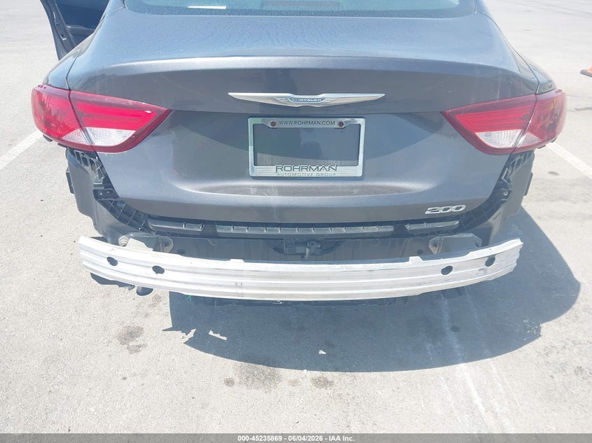 2015 Chrysler 200 Limited VIN: 1C3CCCAB0FN677071 Lot: 45235869