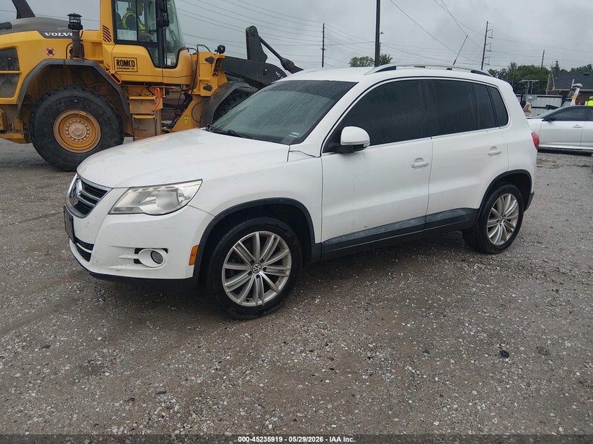 2011 Volkswagen Tiguan Se WVGAV7AXXBW524469 photo 1