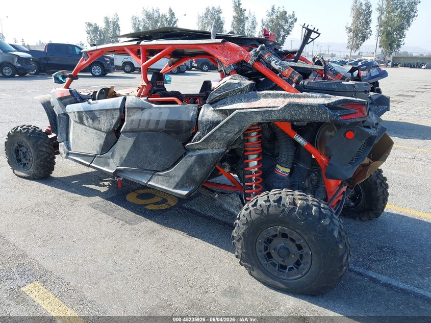 2018 CAN-AM MAVERICK X3 MAX auction photo 3