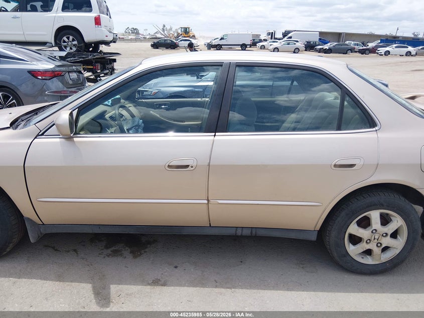 2000 Honda Accord 2.3 Se VIN: 1HGCG6690YA094762 Lot: 45235985