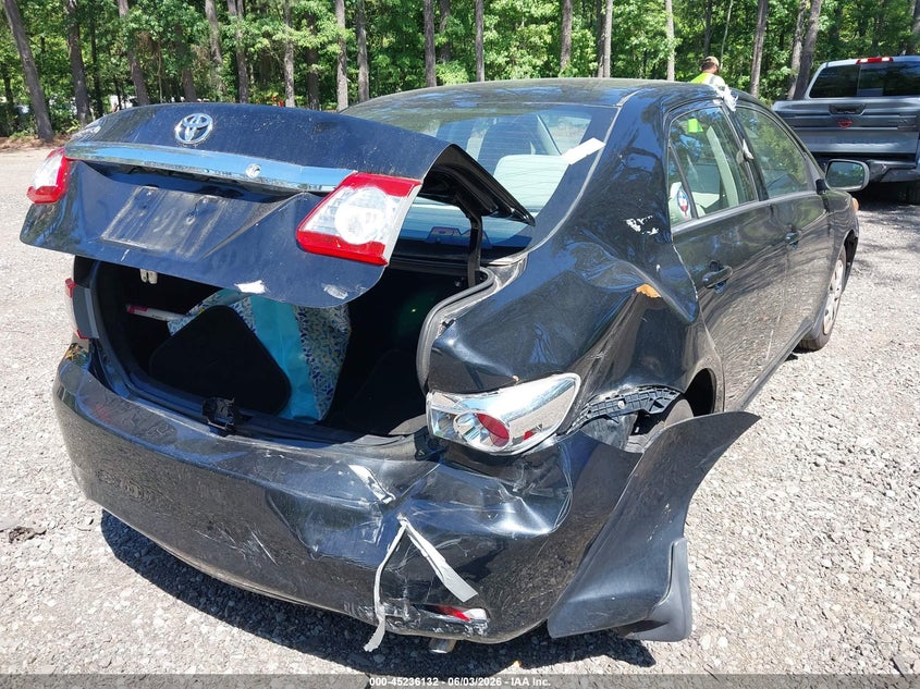 Vin: 2t1bu4ee5dc998618, lot: 45733924, toyota corolla l 20134