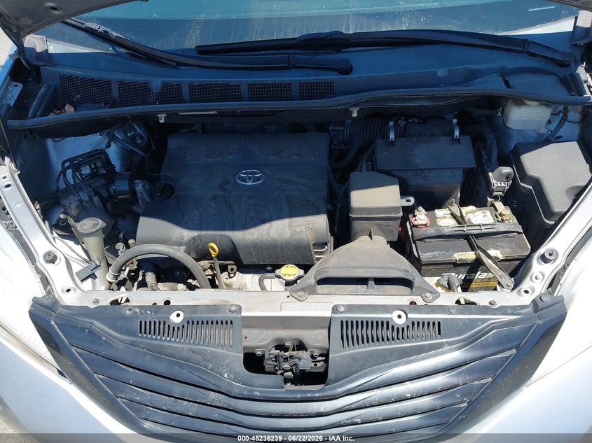 2011 TOYOTA SIENNA VAN 3.5L V-6 DOHC, VVT, 265HP